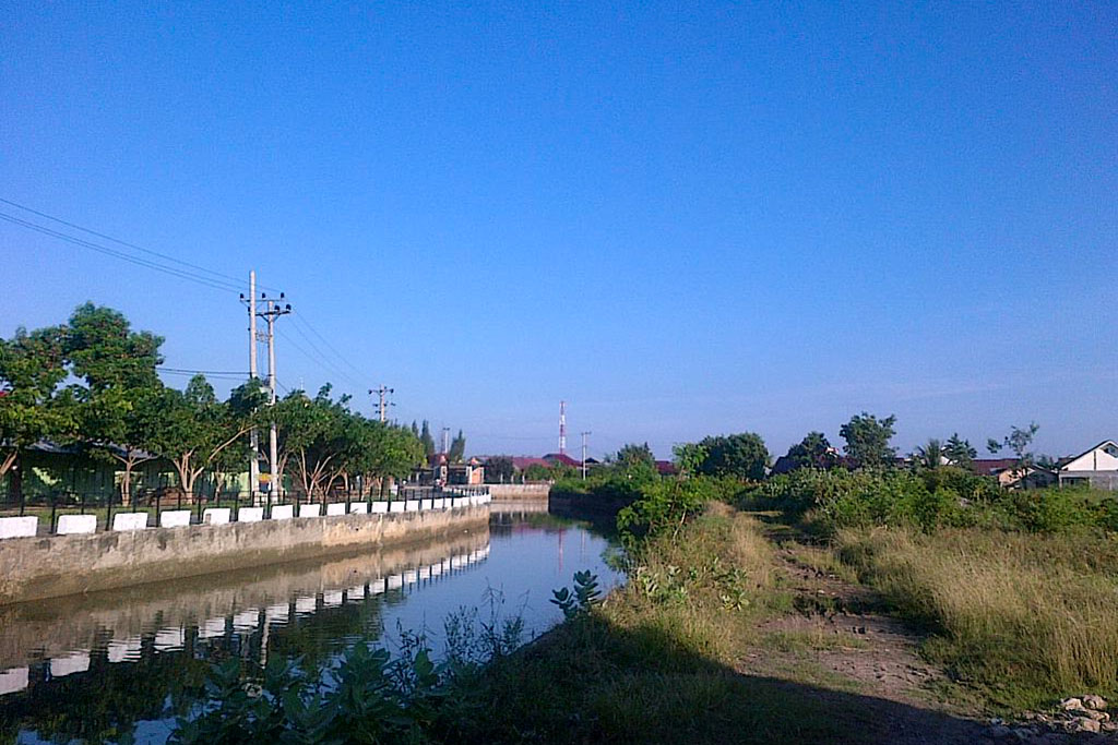 11 Januari 2013 — Suasana pagi lanskap desa Lampaseh Kota, Banda Aceh.