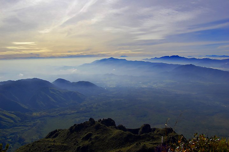 Sunrise dari puncak gunung Burni Telong, Bener Meriah. (Foto Breedie/Mujahid Arrazi)