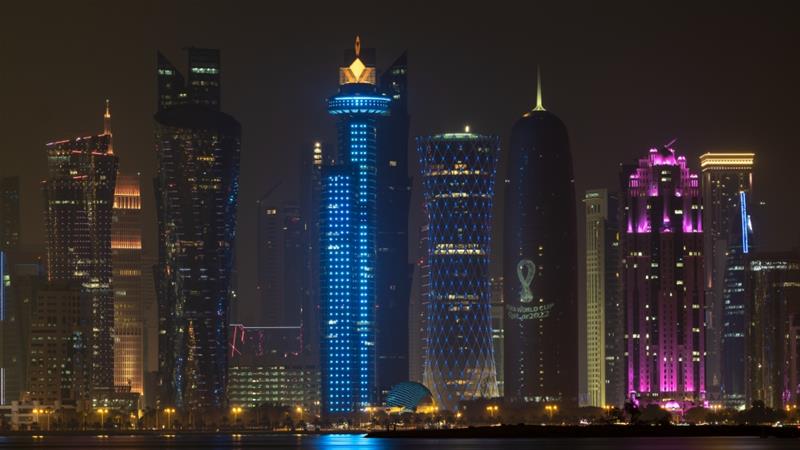 Logo Piala Dunia Qatar 2022 diproyeksikan ke Menara Doha. @Al Jazeera